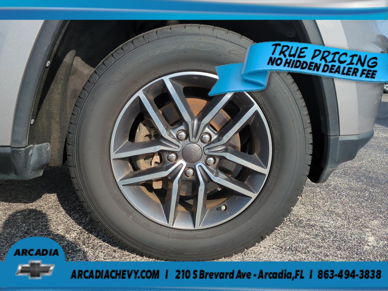 Used 2019 Billet Silver Metallic Clearcoat Jeep Limited image 11