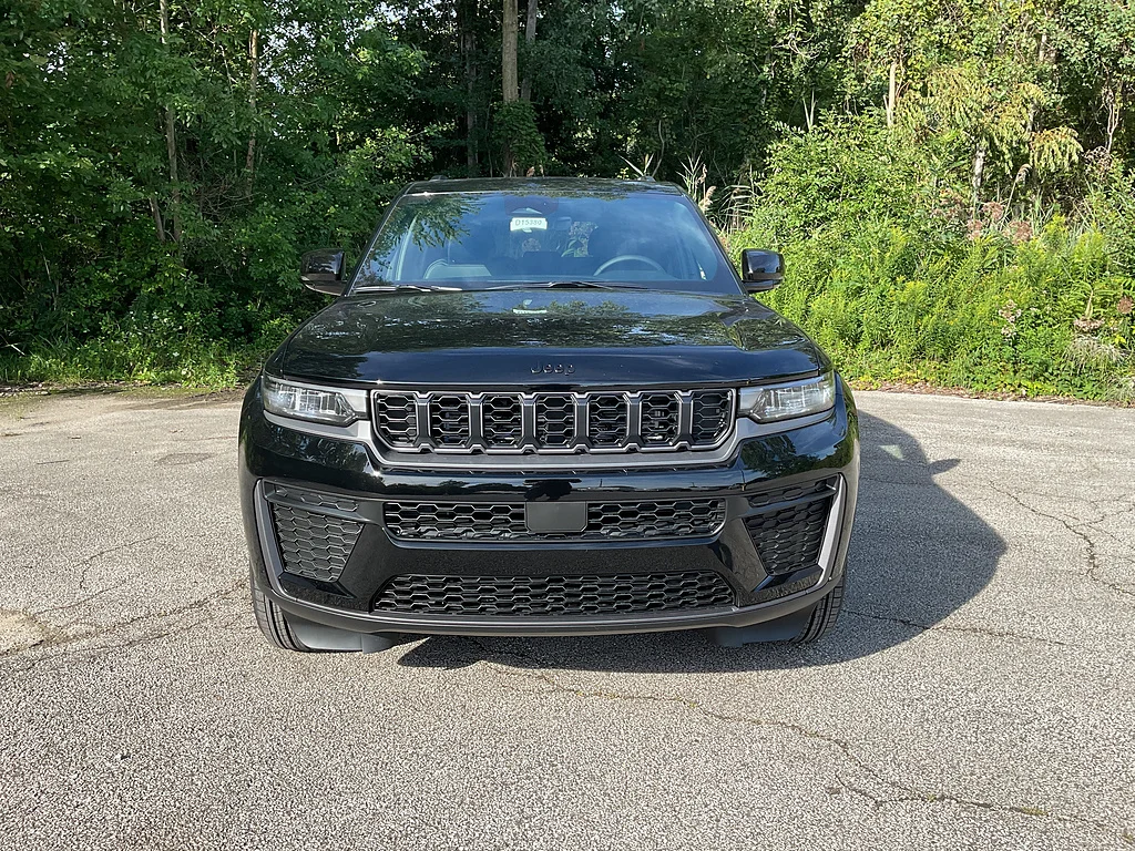 New 2027 High Gloss Black Jeep Laredo Altitude image 2