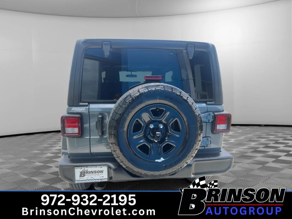 Used 2025 Anvil Clearcoat Jeep Sport image 7