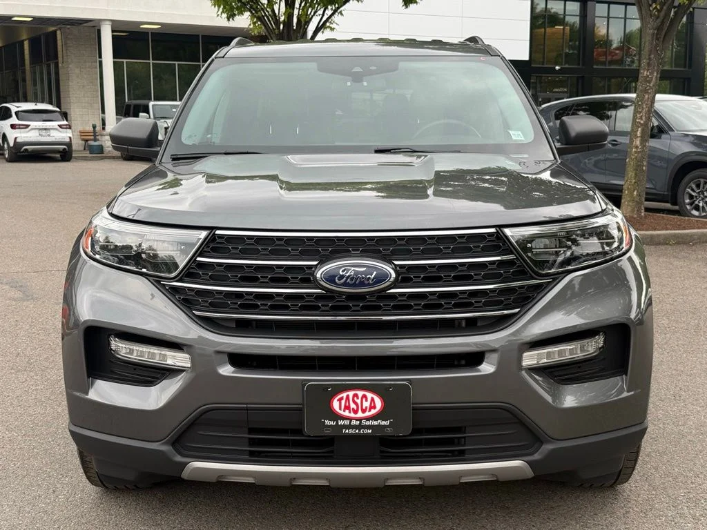 Used 2022 Gray Ford XLT image 3