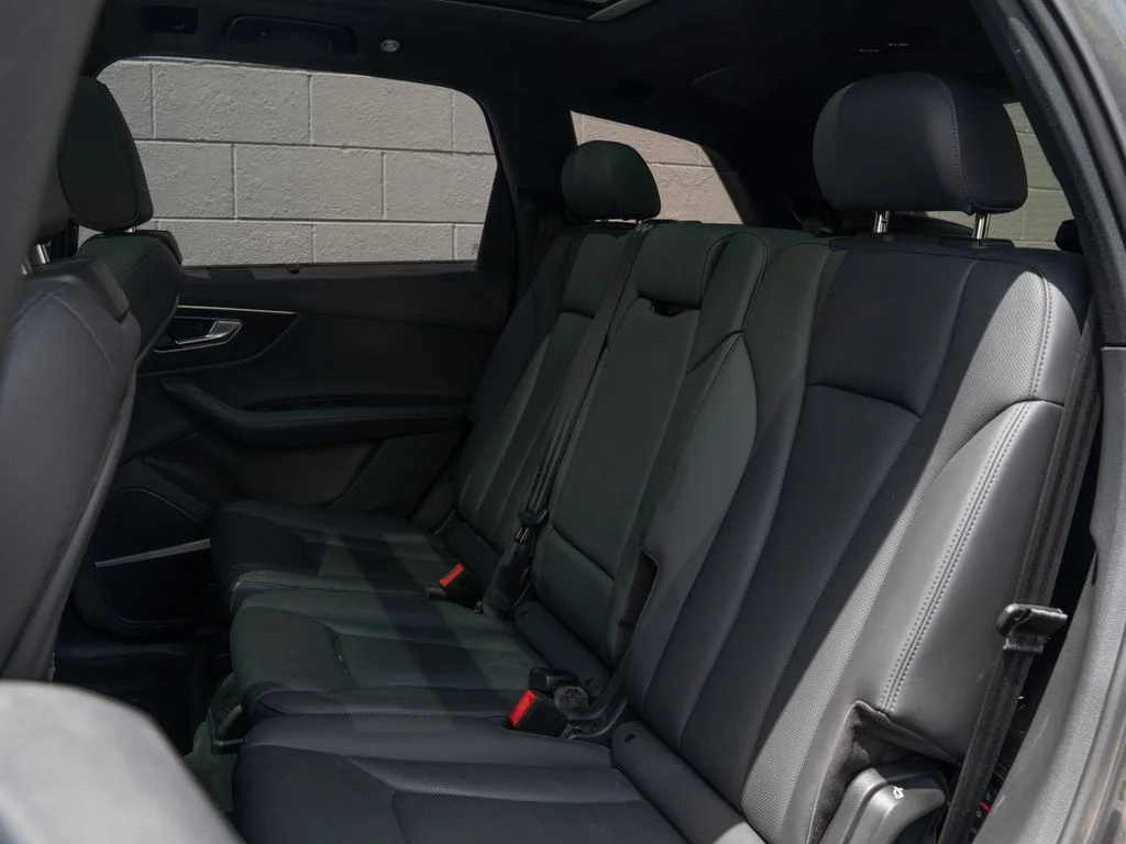 Used 2021 Gray Audi 55 Prestige image 18