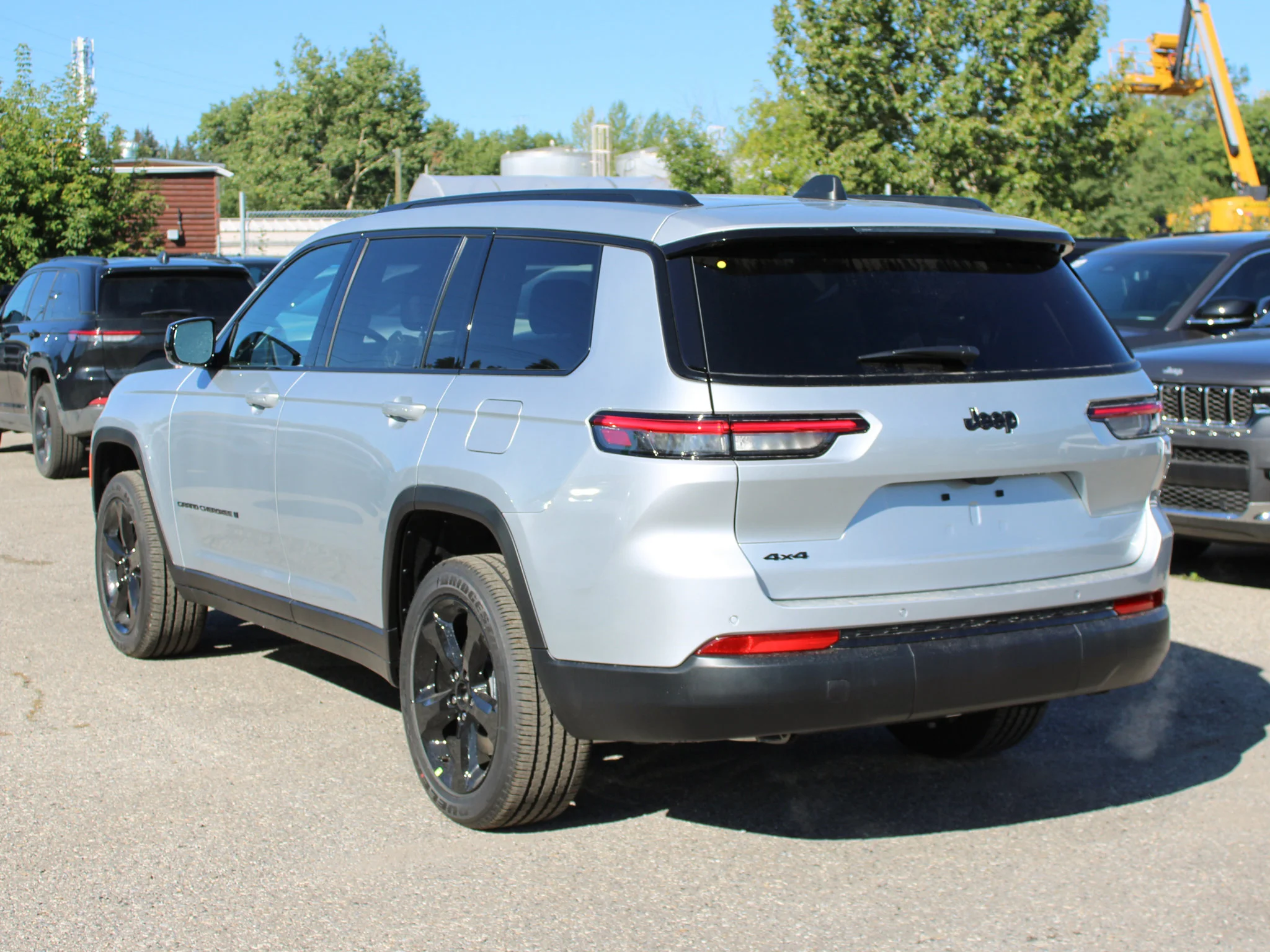 New 2025 Silver Jeep Altitude* 4x4, Sunroof, Trailer Tow Package, Heated Leather image 3