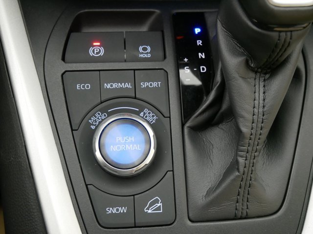 Certified Used 2025 Wind Chill Pearl Toyota Limited w/ Advanced Technology Pkg & Weather Pkg image 32