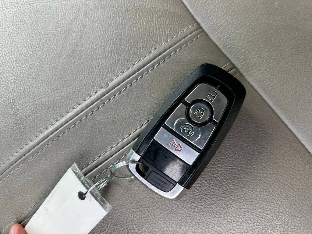 Used 2020 Red Ford Lariat image 29