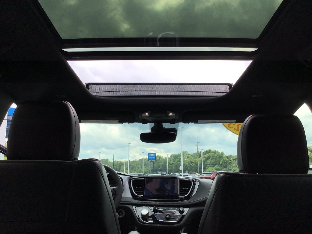 2025 Chrysler Pacifica Limited - Photo 35