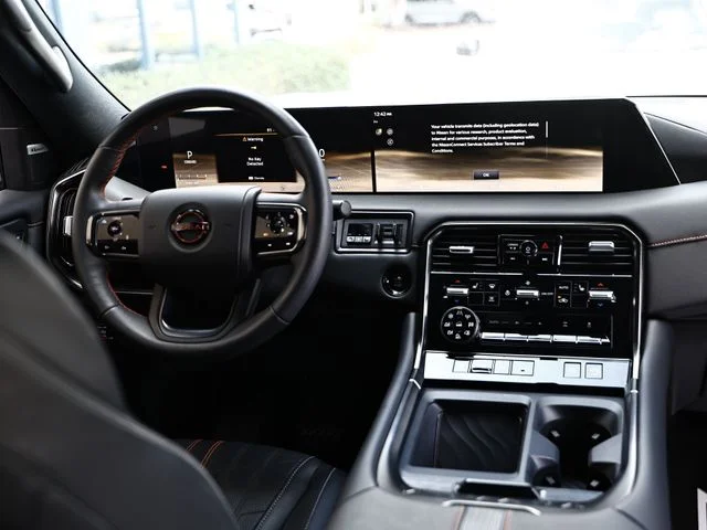 Used 2025 Aspen White/Super Black Nissan PRO-4X image 29