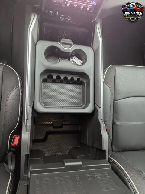 New 2026 Diamond Black Crystal Pearl-Coat Exterior Paint RAM Laramie image 23