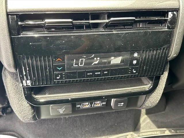 Used 2023 Black Jeep Base image 16