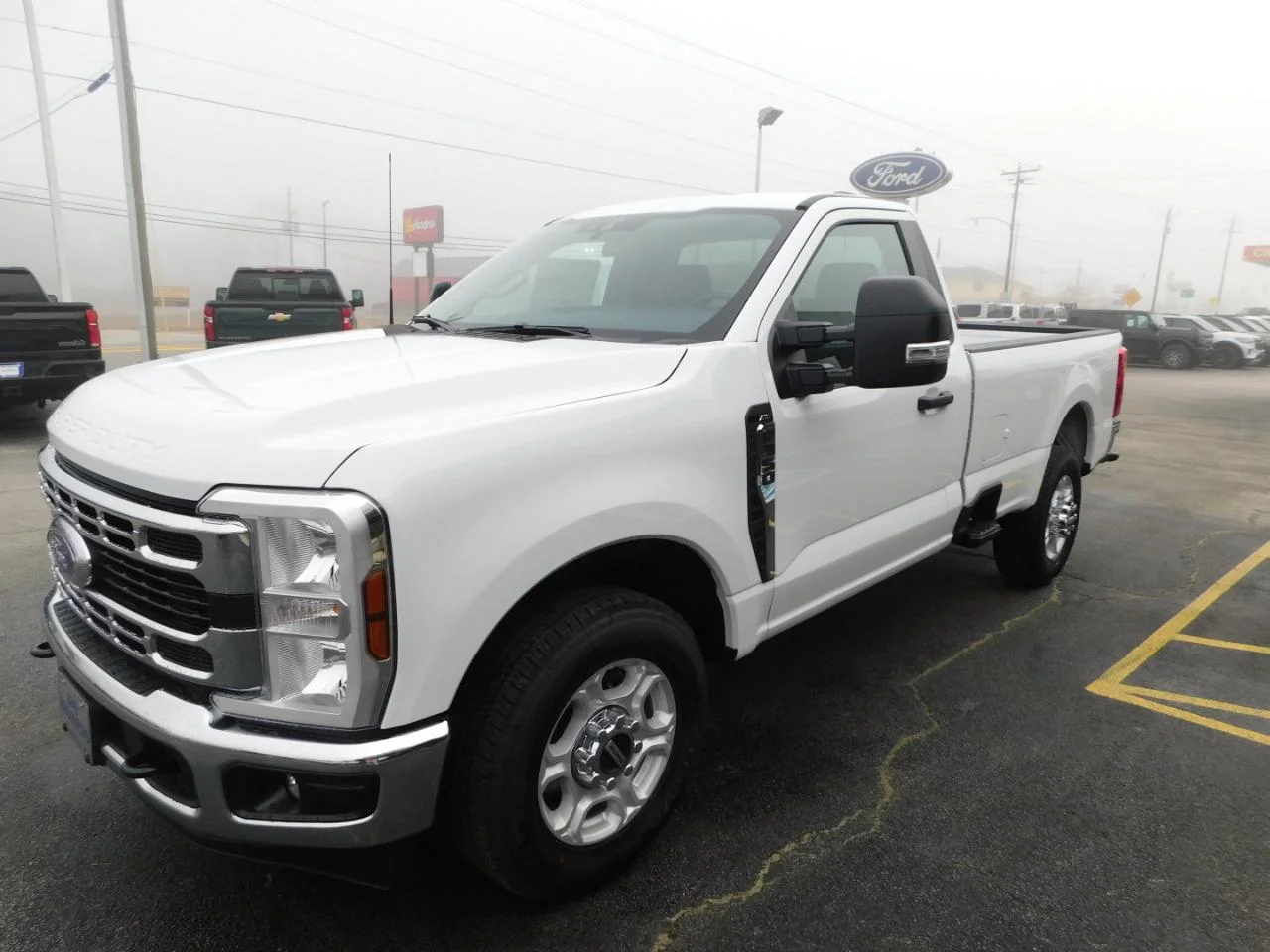 New 2026 Oxford White Ford F-350® XLT image 4
