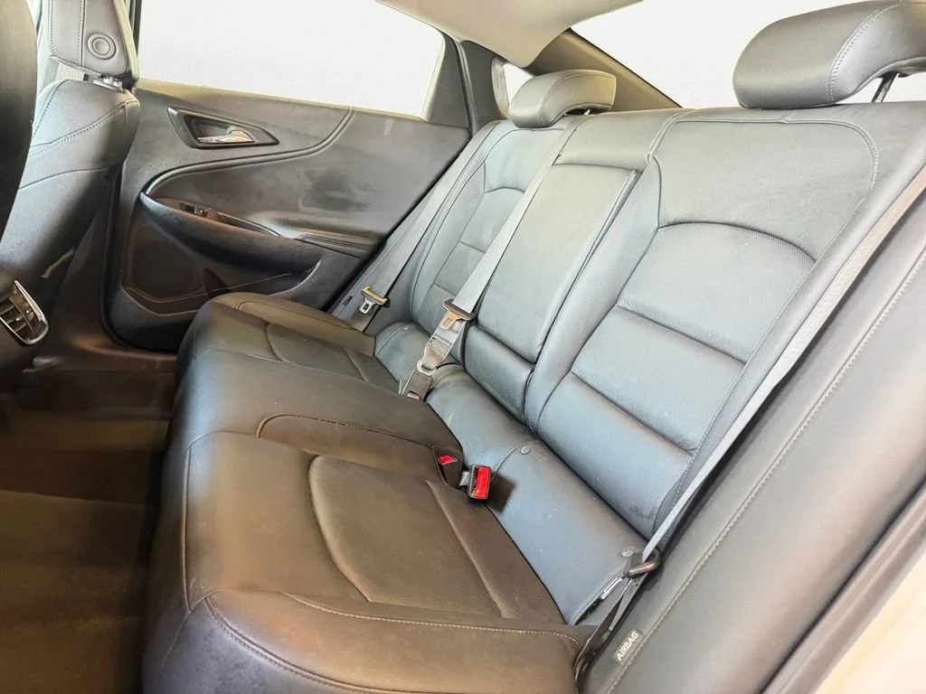 Used 2024 Summit White Chevrolet 2LT image 10