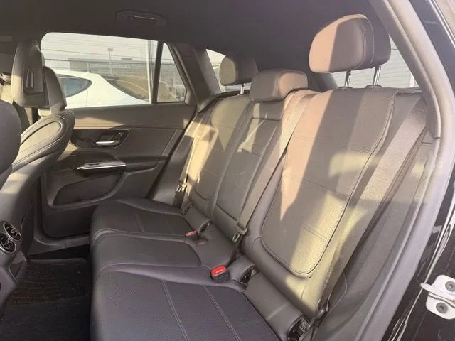 Used 2023 Black Mercedes-Benz GLC 300 image 9
