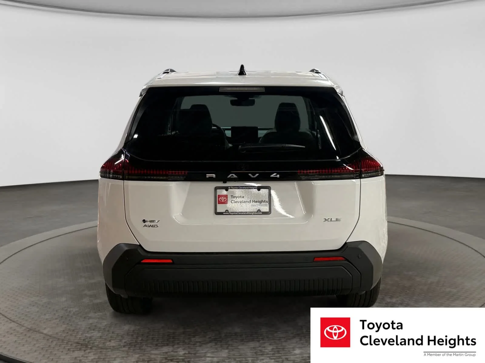 New 2026 Ice Cap Toyota XLE Premium image 6