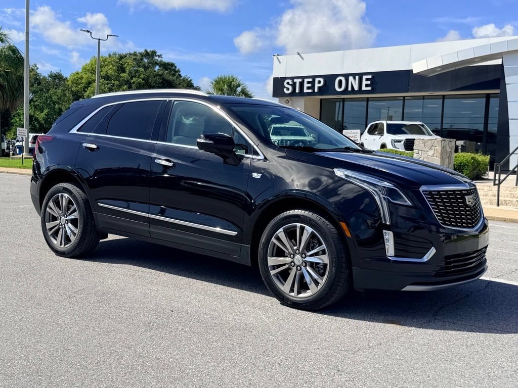 Used 2021 STELLAR BLACK METALLIC Cadillac FWD Premium Luxury image 5