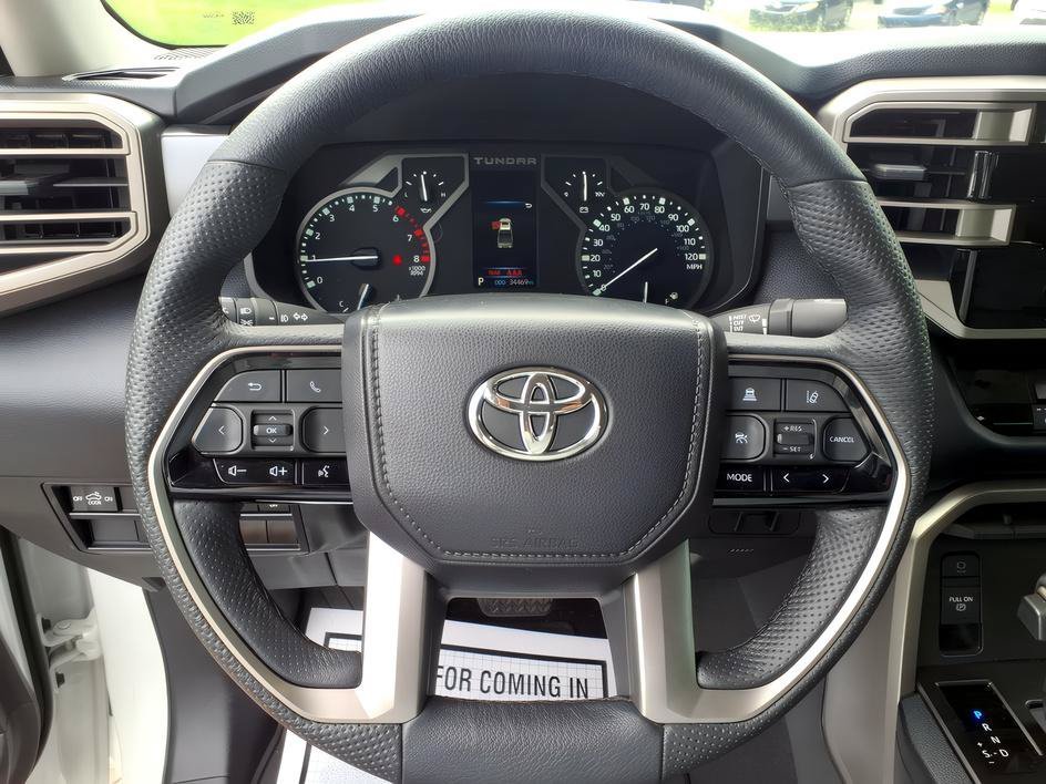 Used 2023 Ice Cap Toyota SR5 image 24