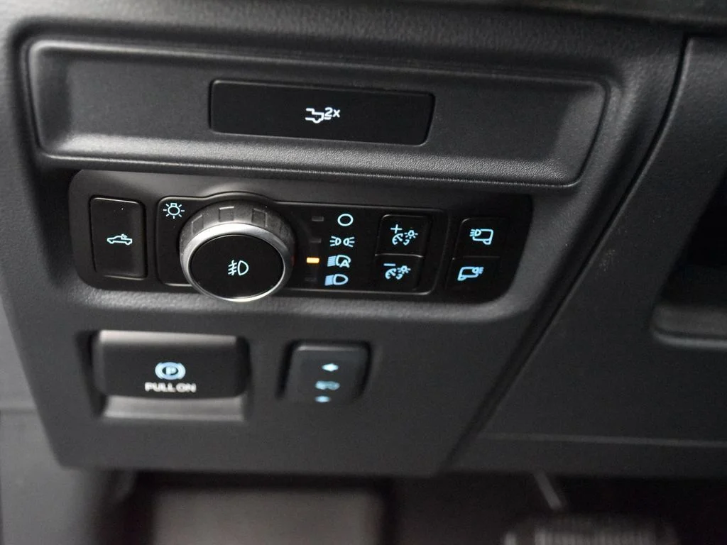 New 2026 Gray Ford Lariat image 11