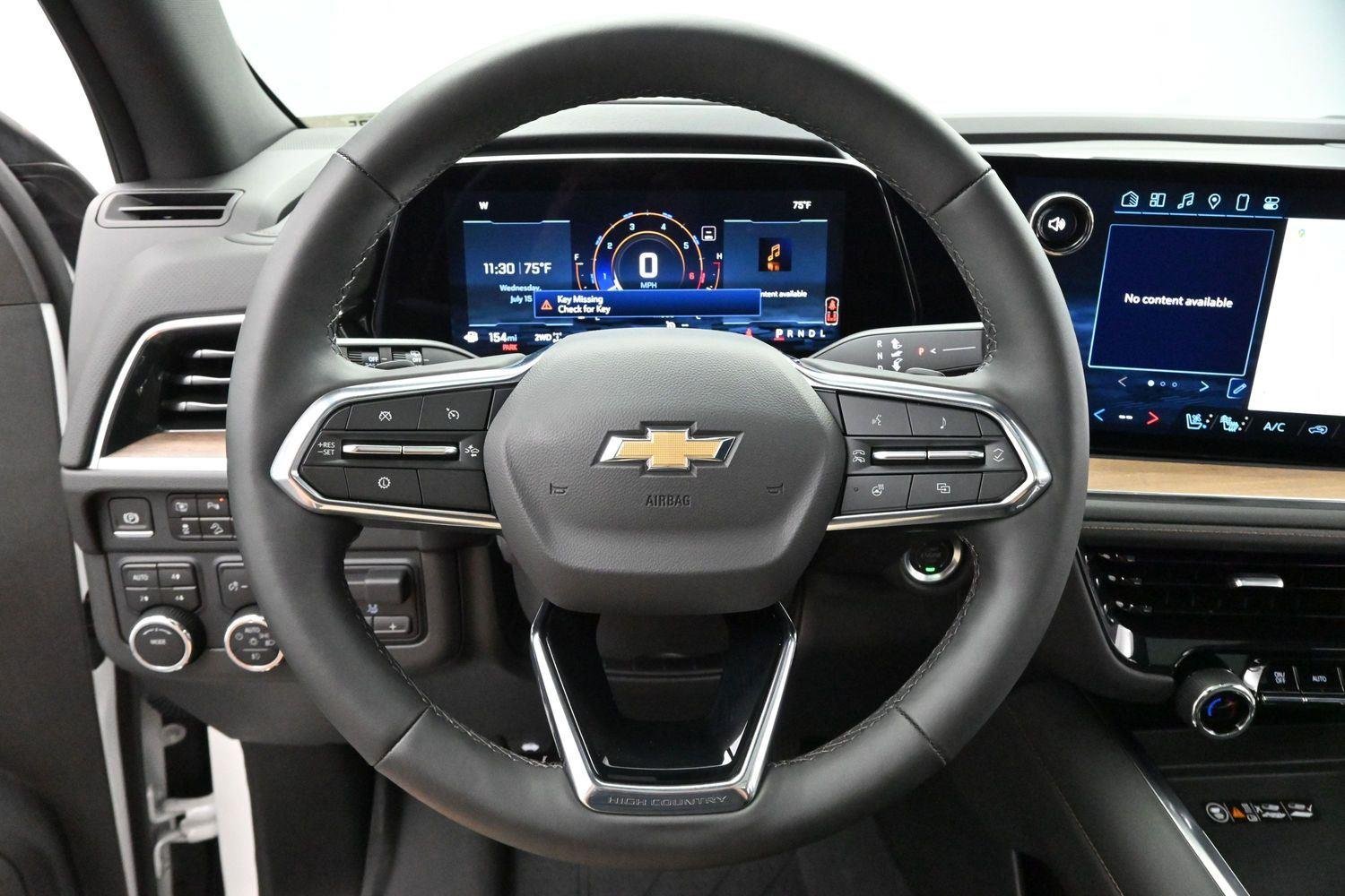Used 2025 Iridescent Pearl Tricoat Chevrolet High Country image 15