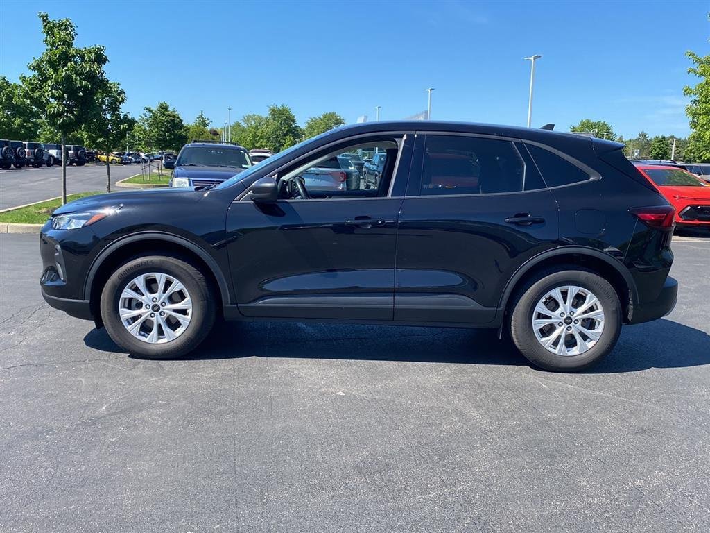 Used 2025 Agate Black Ford Active image 7