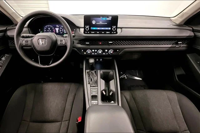 2025 Honda Accord SE - Photo 18
