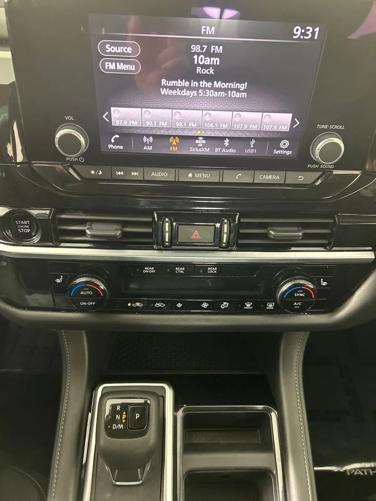 Used 2025 Silver Nissan SV image 28