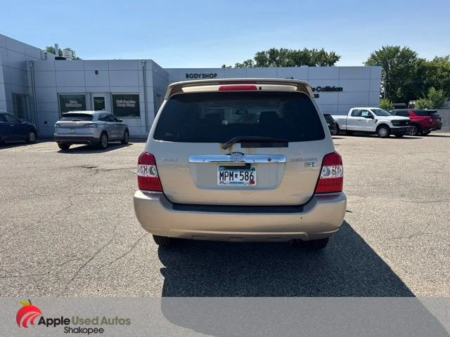 Used 2006 Gold Toyota Limited image 5