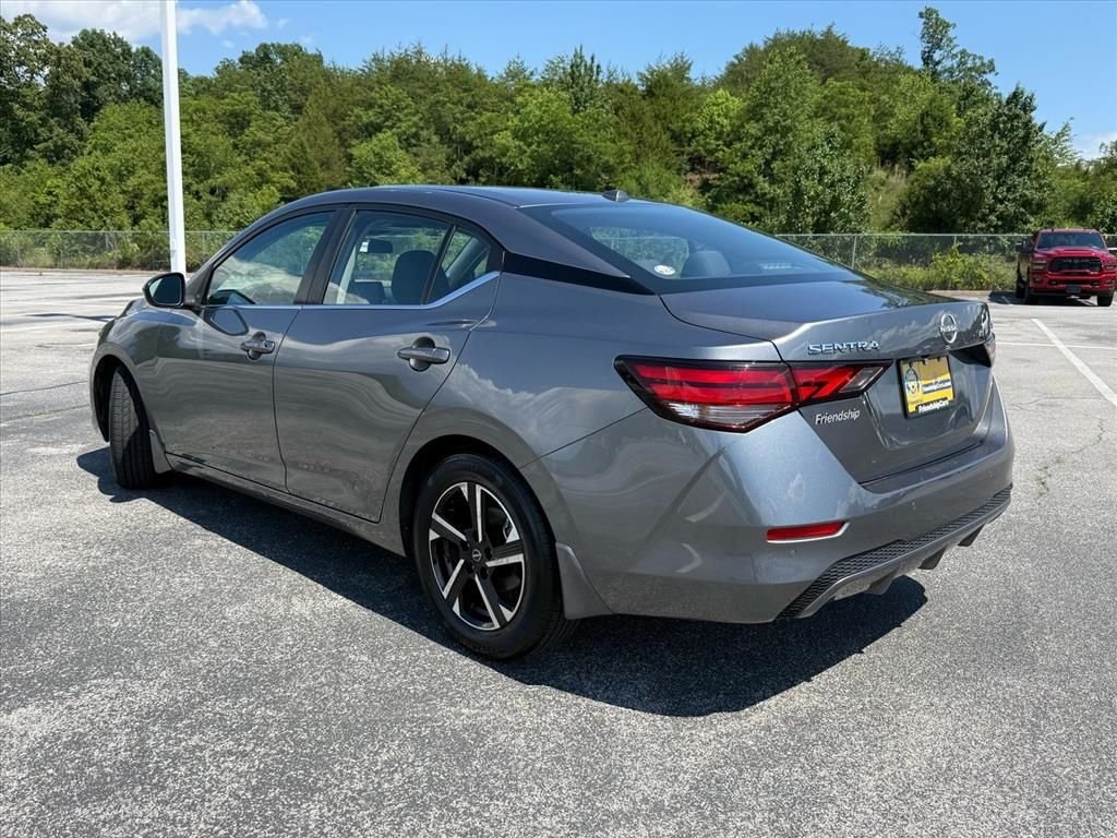 Used 2024 Gray Nissan SV image 5