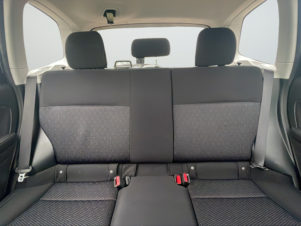 Used 2018 Silver Subaru 2.5i image 28