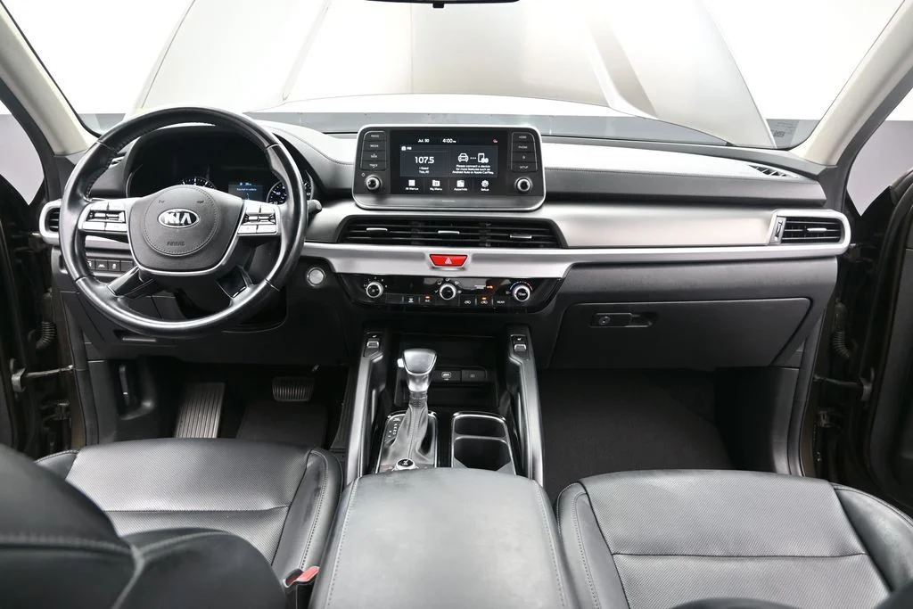 Used 2021 Green Kia S image 31