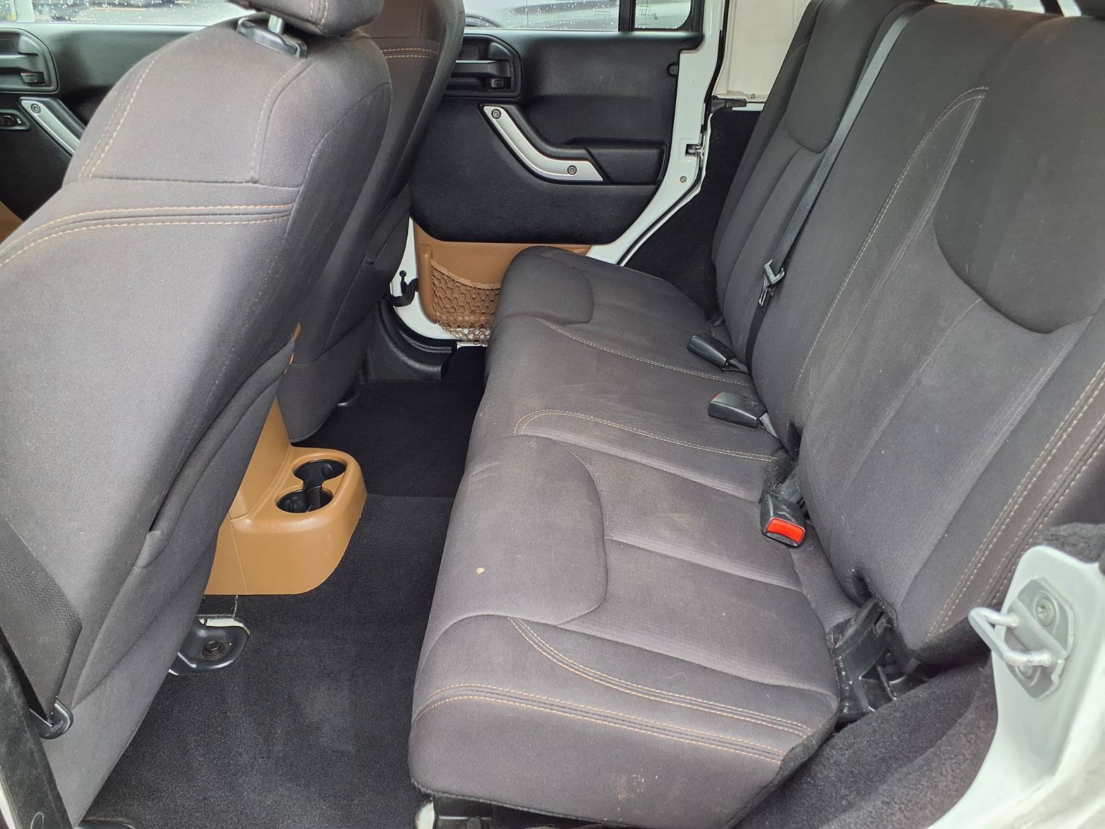Used 2013 Bright White Jeep Sahara image 11