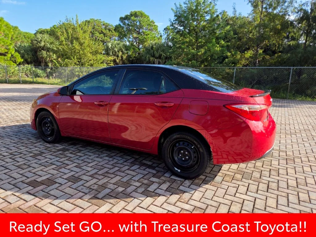 Used 2018 Red Toyota LE image 10