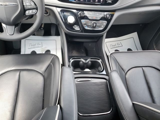 Used 2026 Black Chrysler Limited image 22