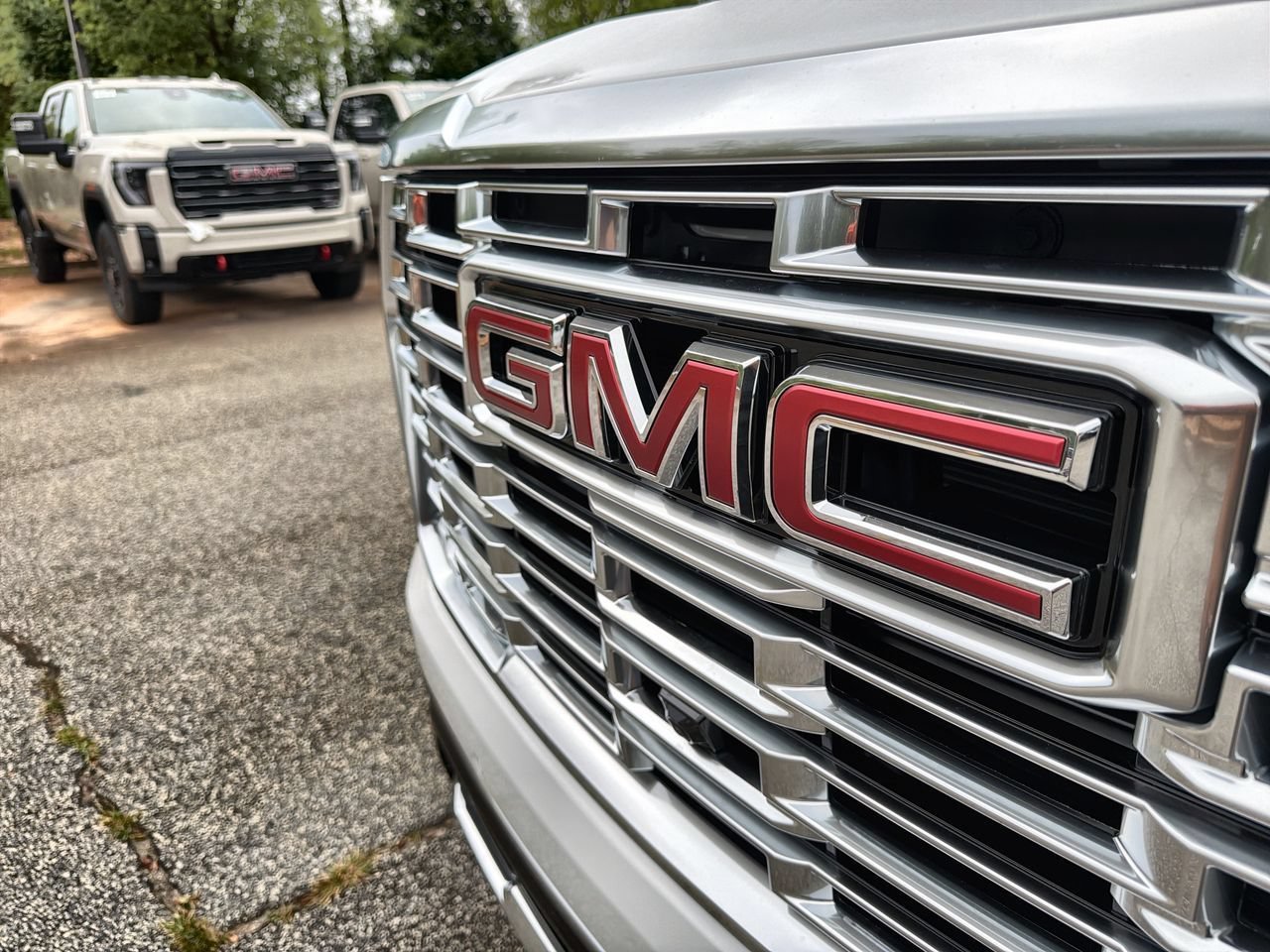 2026 GMC Yukon Denali - Photo 26