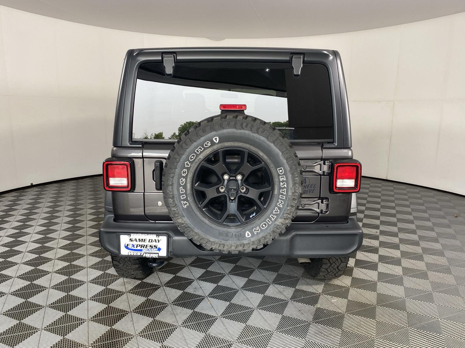 Used 2020 Granite Crystal Metallic Clearcoat Jeep Willys image 6