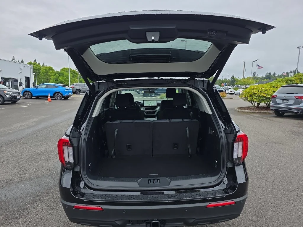 New 2026 Black Ford Active image 27