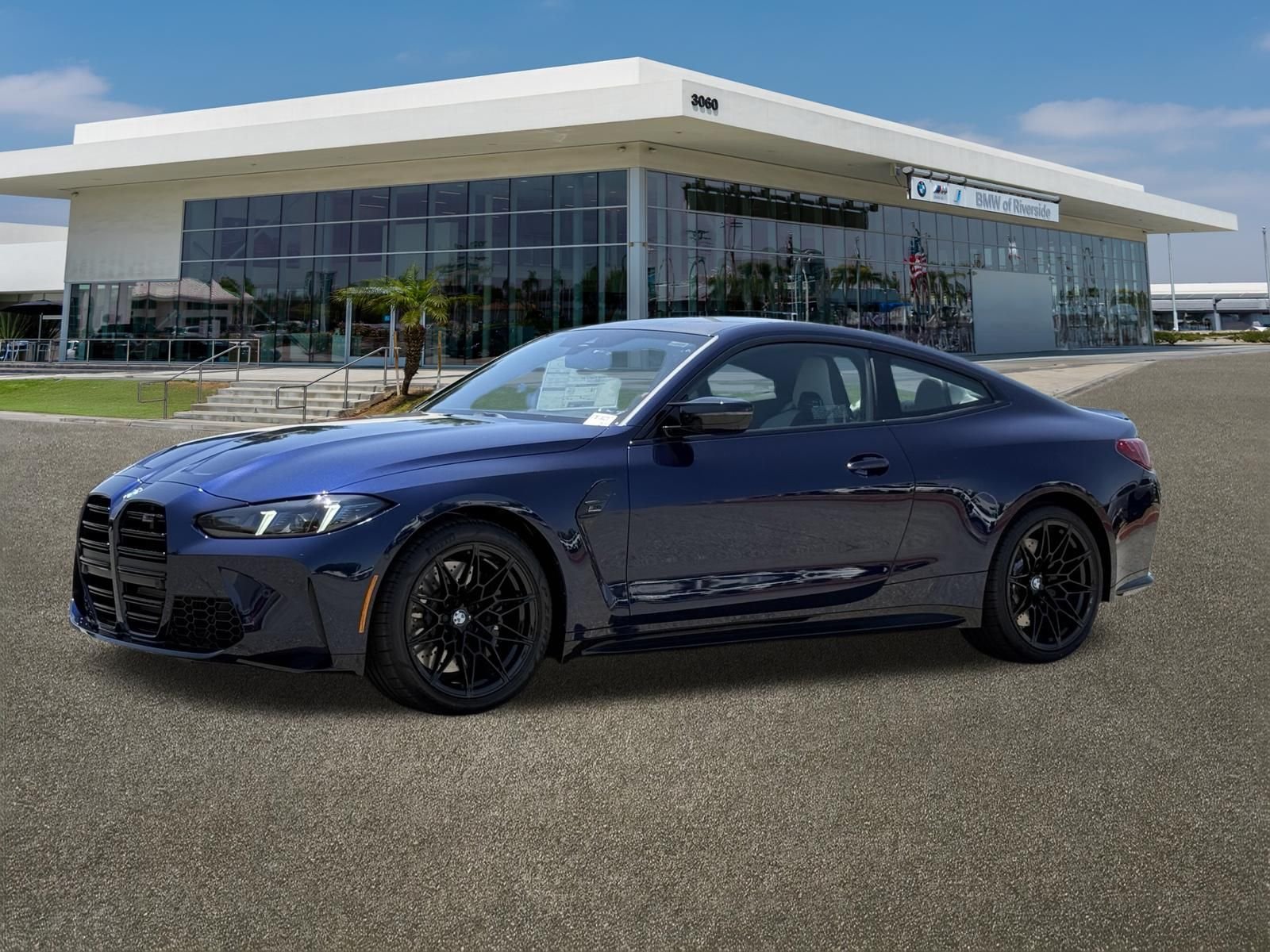 New 2027 Tanzanite Blue II Metallic BMW Competition image 5