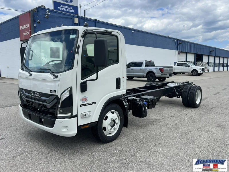 2026 Isuzu NPR-XD's photo