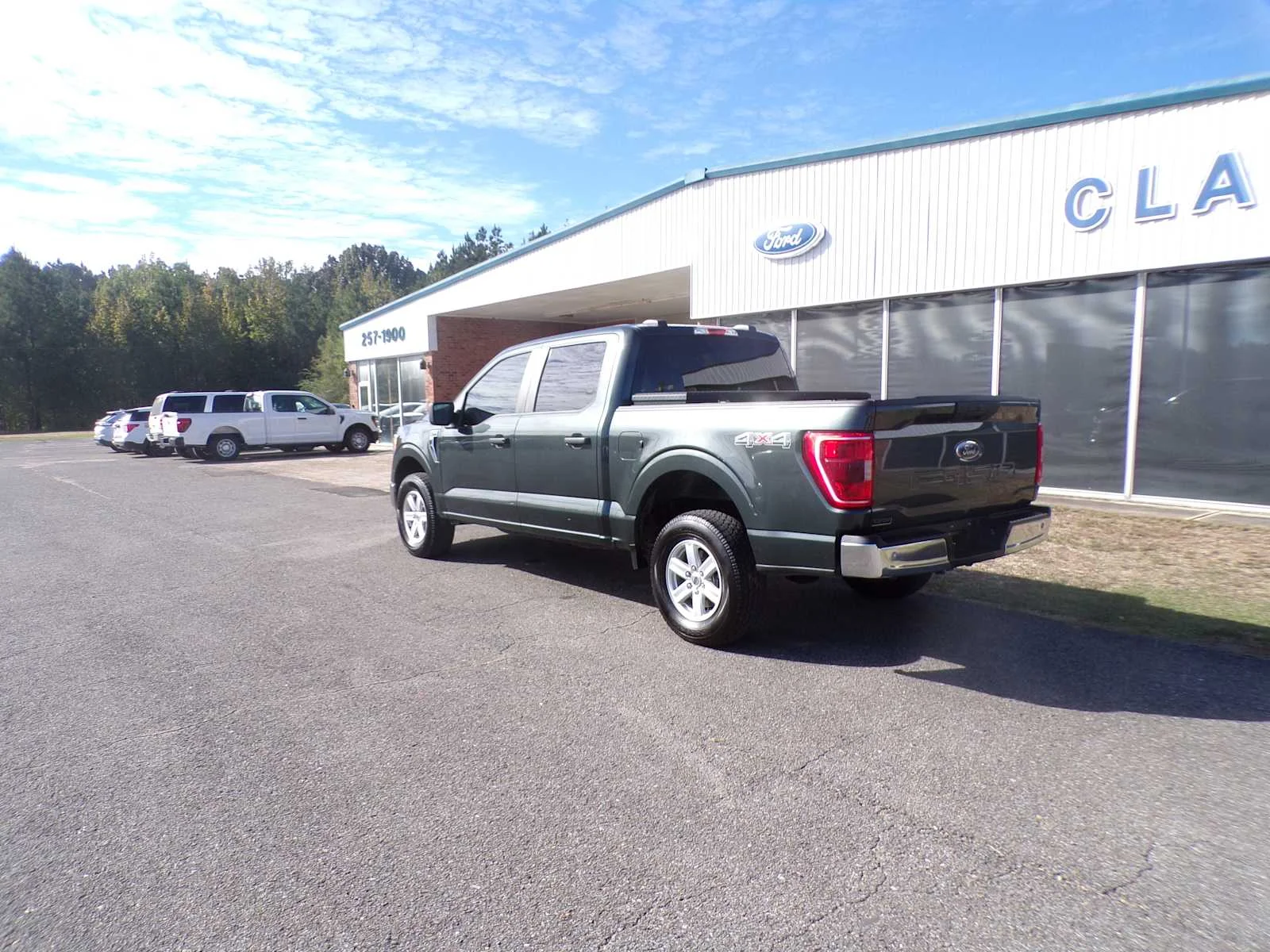 Used 2021 Guard Metallic Ford XLT image 7
