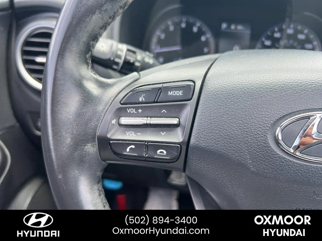 Used 2021 Ultra Black Hyundai Limited image 7