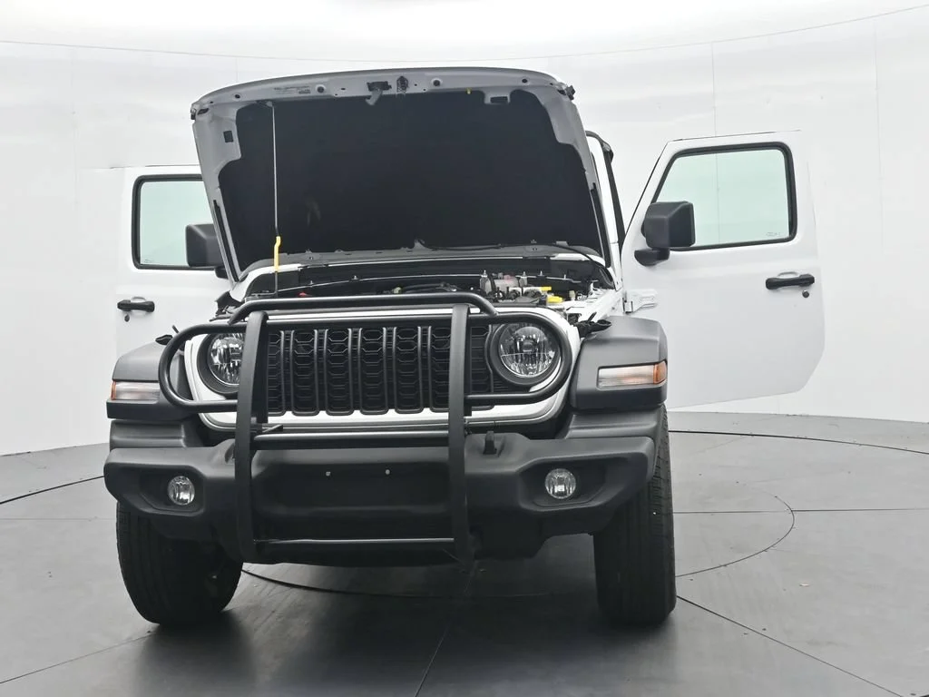 Used 2024 White Jeep Sport image 45
