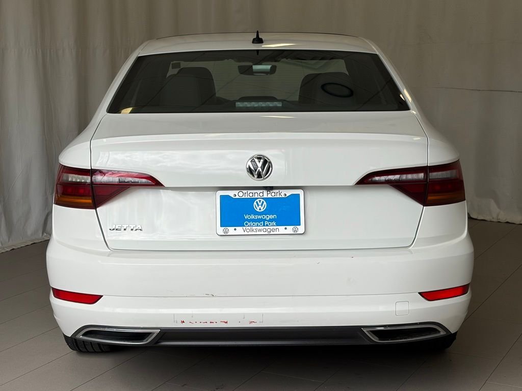 Used 2019 Pure White Volkswagen R-Line image 10