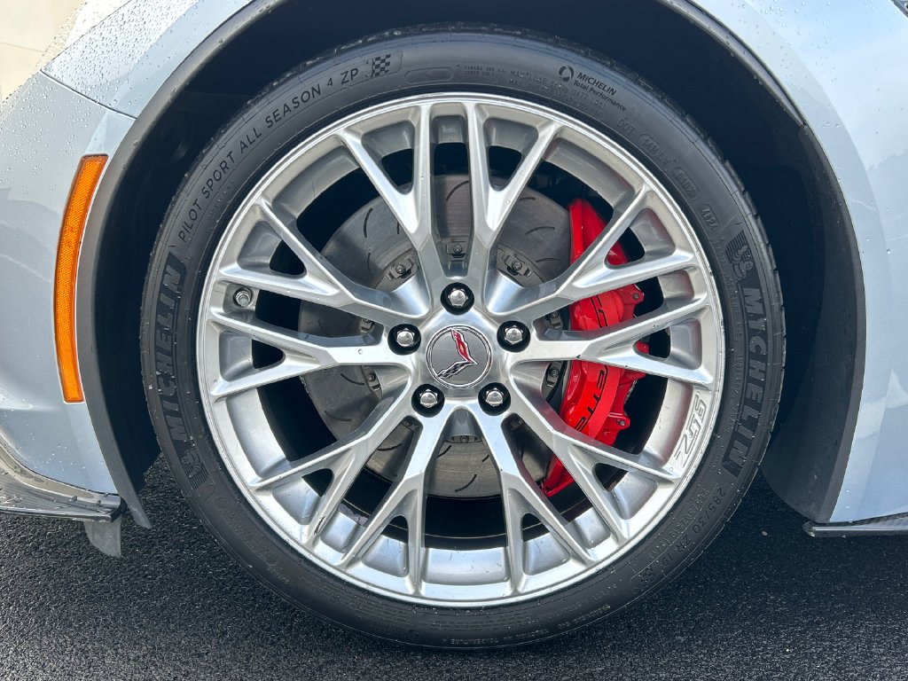 Used 2017 Blue Chevrolet Z06 image 27
