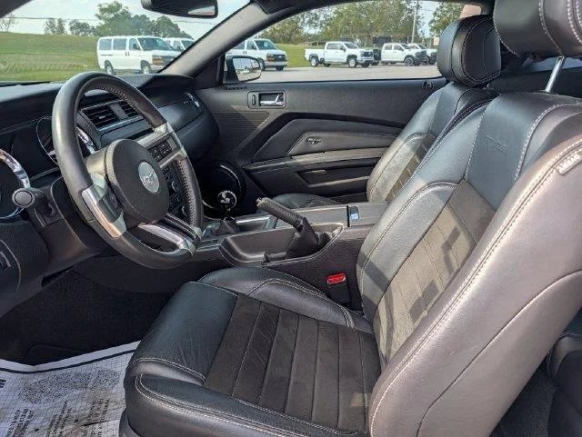 Used 2014 White Ford GT image 9