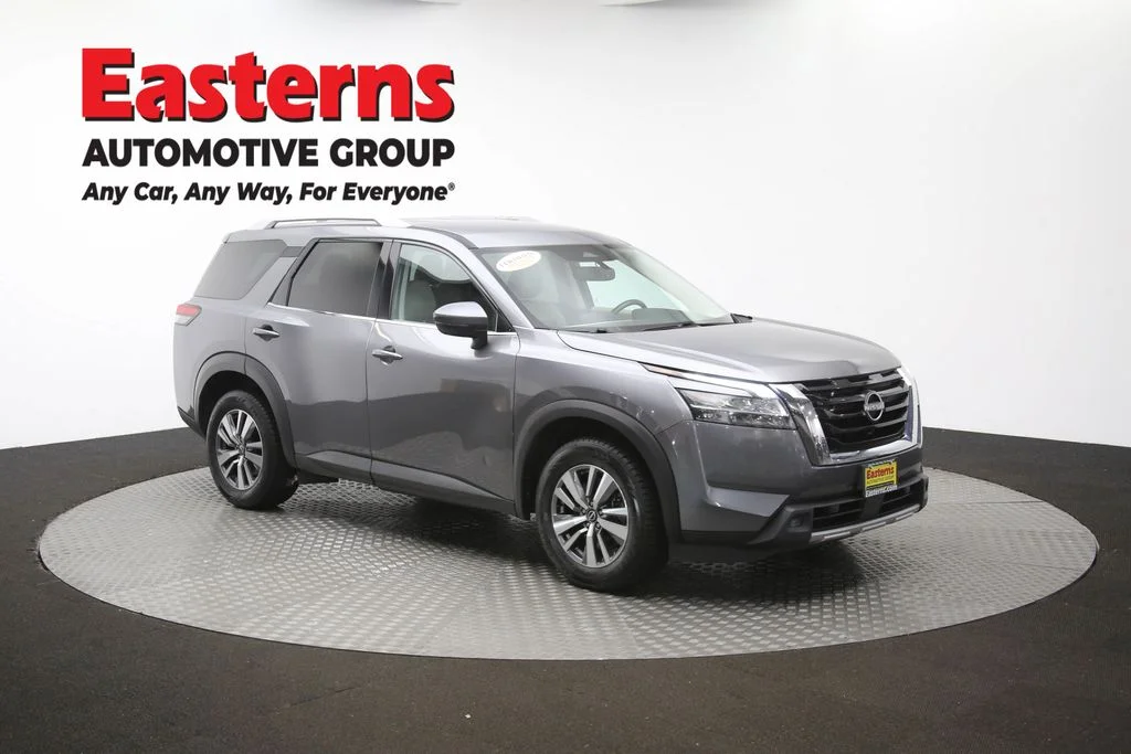 Used 2022 Gray Nissan SL image 49