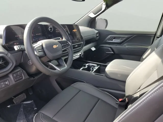 New 2026 Slate Gray Metallic Chevrolet LT - Extended Range image 18