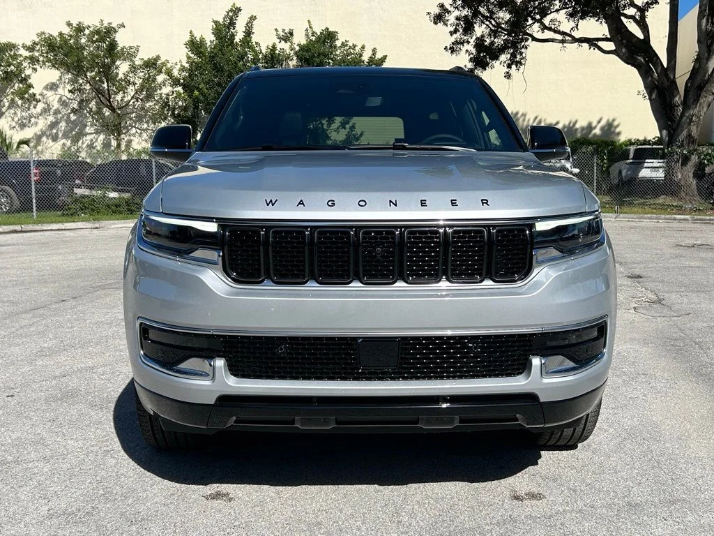 New 2025 Silver-Zynith Exterior Paint Jeep Series III image 2