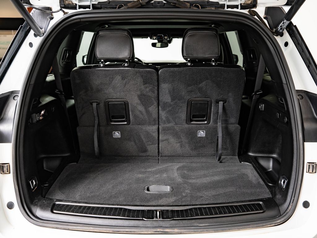 Used 2023 Bright White Clearcoat Jeep Altitude image 21