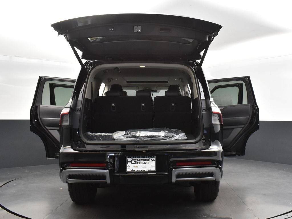 Used 2025 Black INFINITI PURE image 55