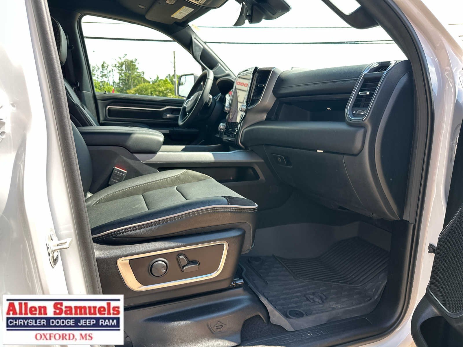 Used 2025 Bright White Clearcoat Ram Laramie image 44