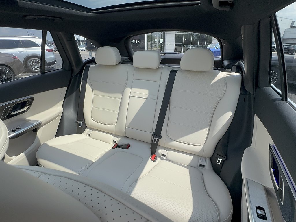 New 2026 Polar White Mercedes-Benz GLC 300 4MATIC® image 13