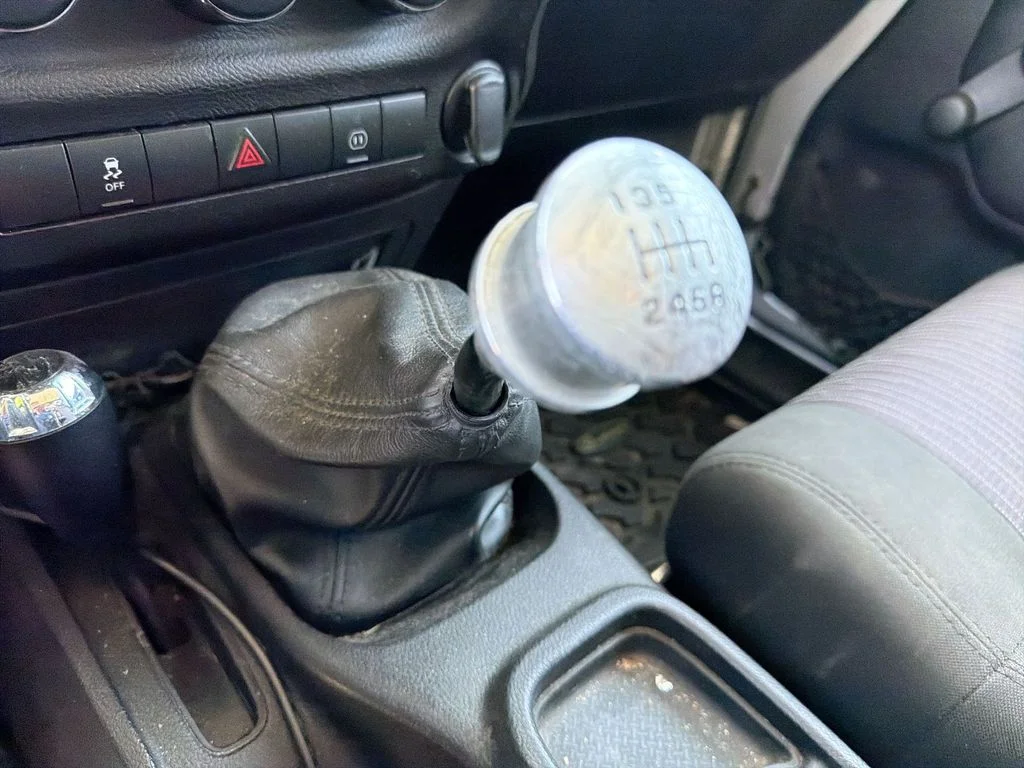 Used 2011 Silver Jeep Rubicon image 19