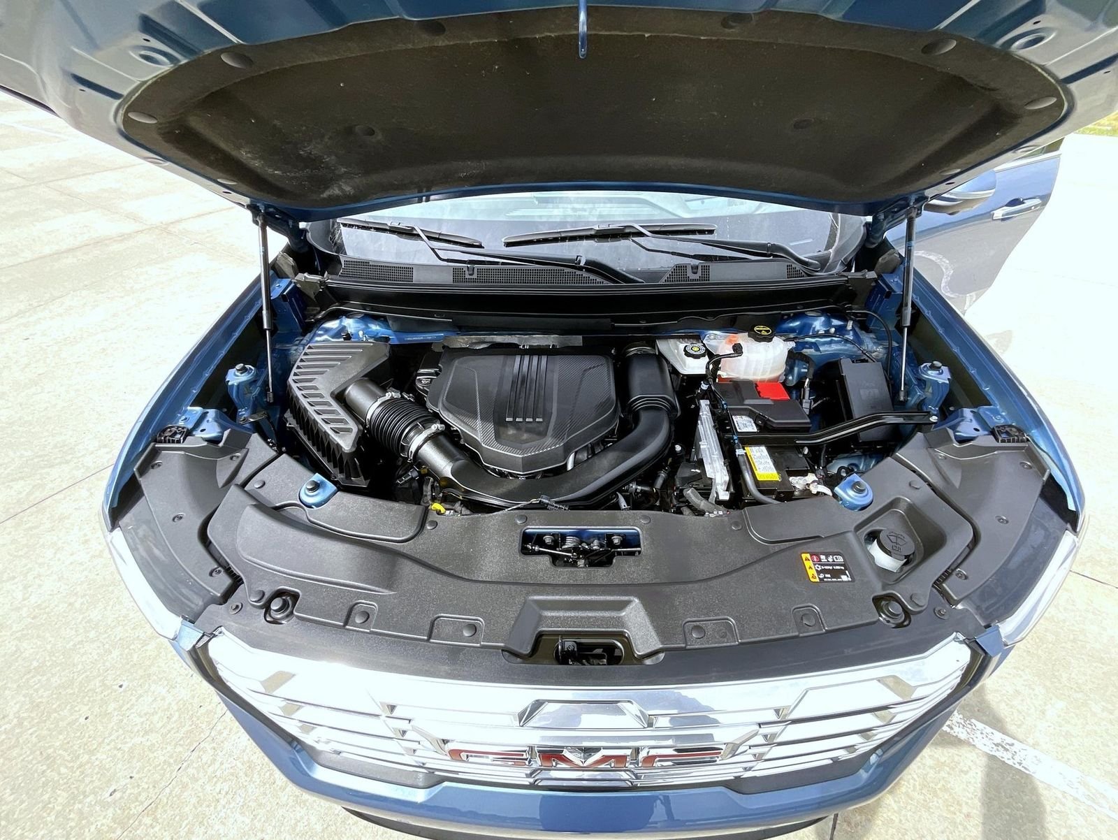 Used 2024 Blue GMC Denali image 24